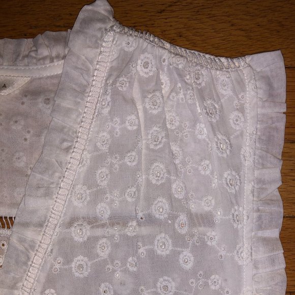 Brand New Adiva Women's White Eyelet Sleeveless Buttondown Blouse - Picture 5 of 7
